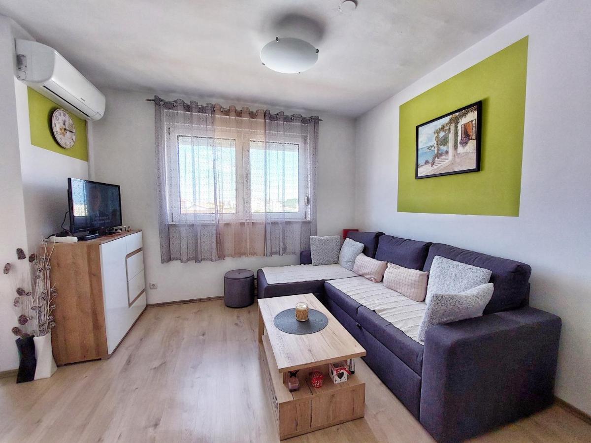 Dubravka Apartment Pula Bagian luar foto